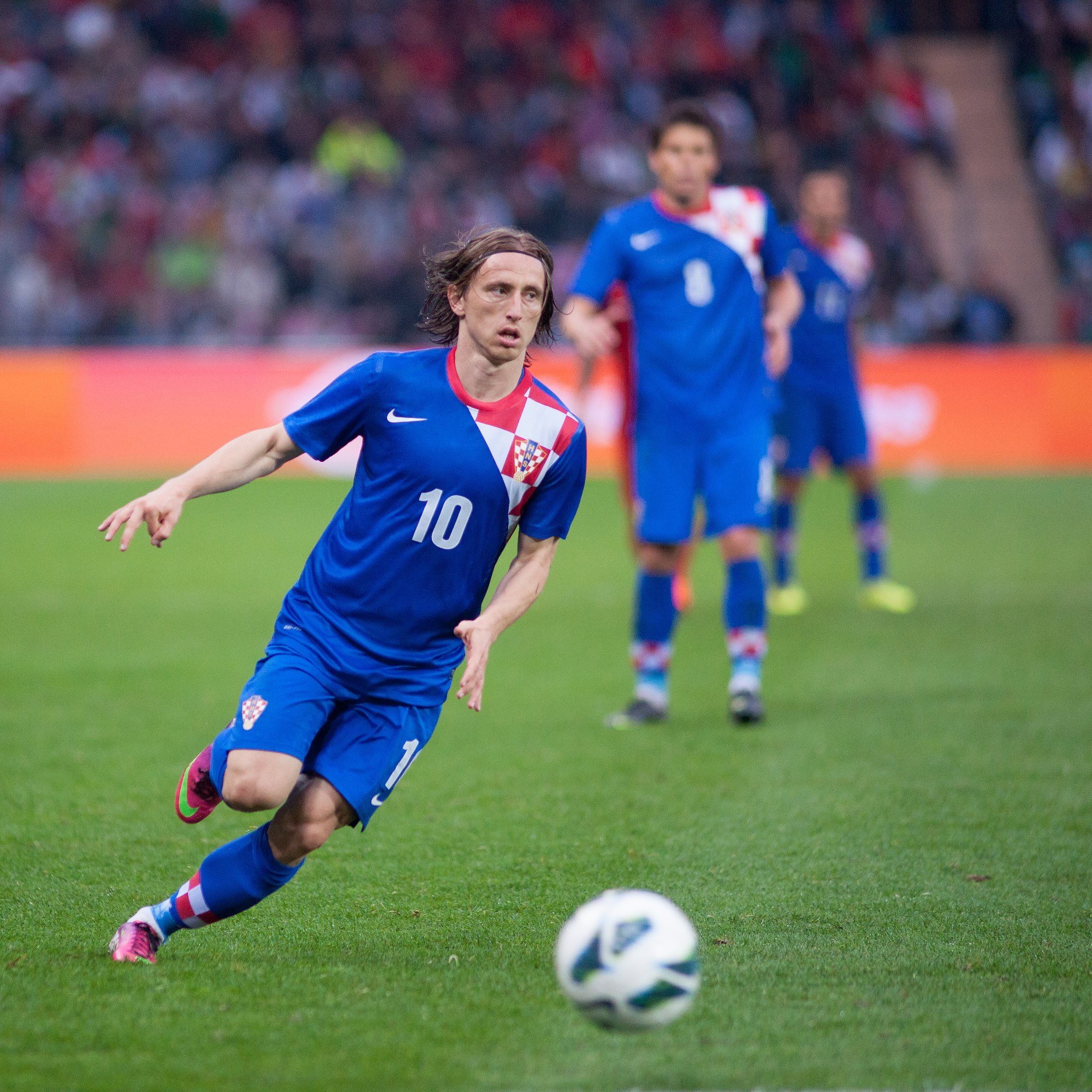 File:Luka Modric - Croatia vs. Portugal, 10th June 2013 (4).jpg - Wikimedia Commons