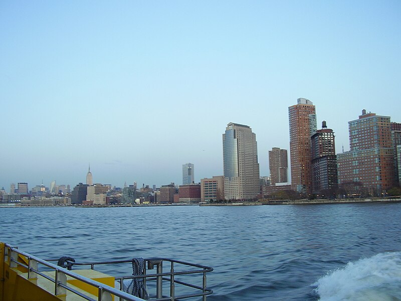 File:Manhattan New York City a 2009 PD 20091130 011.JPG