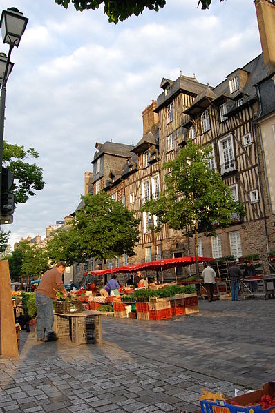 File:Marche des Lices mise en place 04.JPG