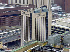 Maria's Tower, One Pace Plaza, by David Shankbone.jpg