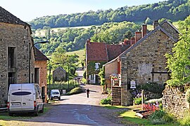 The main road of Massingy-lès-Vitteaux