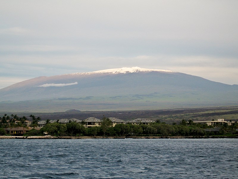 File:Mauna Kea from the ocean.jpg