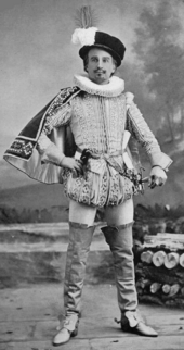 Henry Lytton as Essex Merrie-England-1902-Essex.png