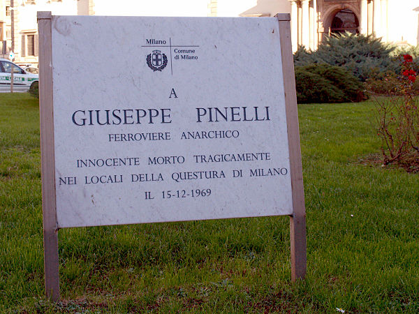 The new memorial tag in memory of Pinelli; the old one is still there.