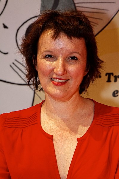 File:Montreuil - Salon du livre jeunesse 2011 - Anne Roumanoff - 001.jpg