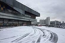 Moscow, Varshavskoye Highway, 170 - triangular structure and roof parking (30978080013).jpg