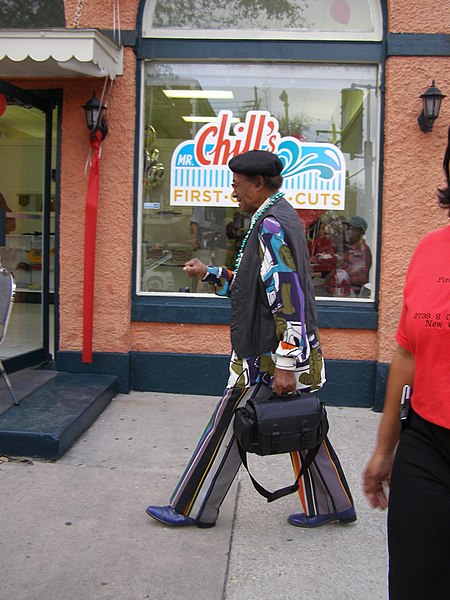 File:Mr Chill the Barber Grand Re-Opening New Orleans Feb 2007 01.jpg