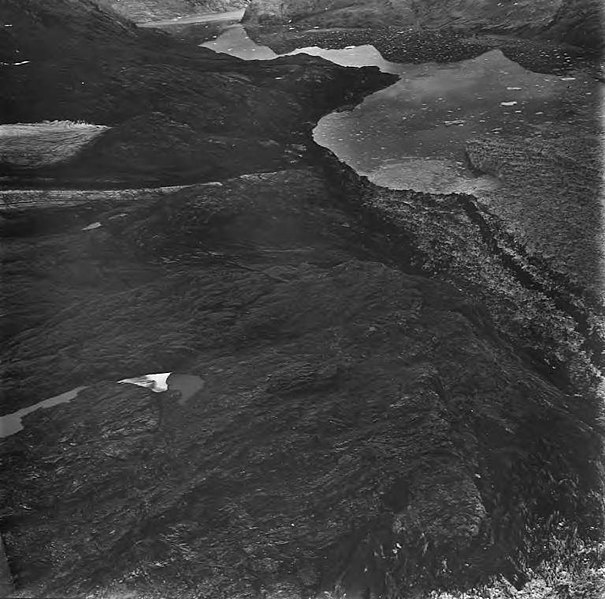 File:Muir Glacier, tidewater glacier terminus and remnents, August 23, 1976 (GLACIERS 5719).jpg