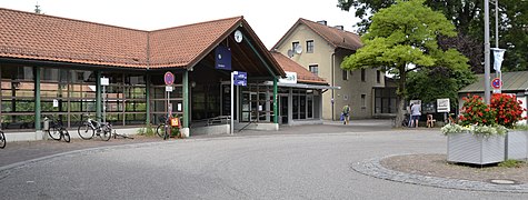 Neufahrn bei Freising - Bahnhof.jpg