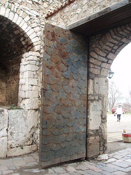 File:Ohrid Upper Gate close-up.jpg