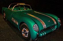 Front view of the emerald green Special PONTIAC-BONNEVILLE.jpg