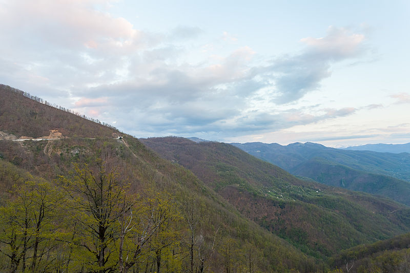 File:Paisaje en Duga, Montenegro, 2014-04-14, DD 02.JPG