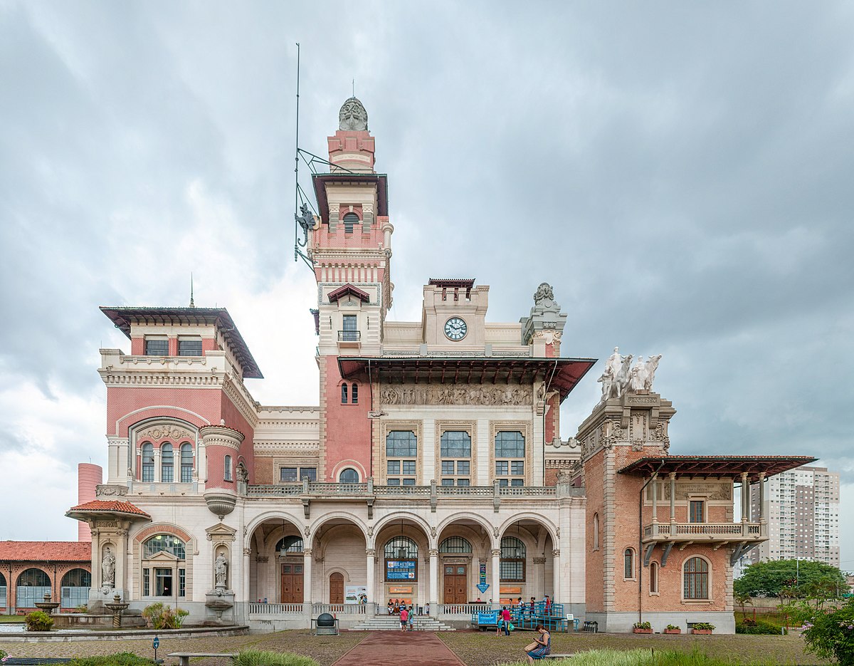 Эклектичный стиль в Бразилии Palácio das Indústrias, São Paulo.jpg