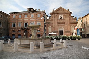 La fontana di piazza Enrico Mattei