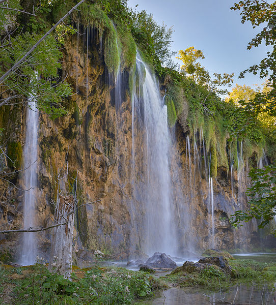 File:PlitviceWaterfall.jpg