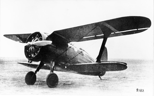 Polikarpov I-15 showing gulled top wing