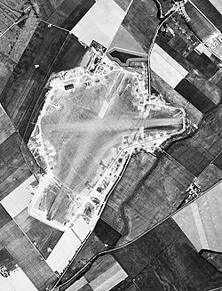 RAF Fowlmere - 31. května 1944 - Airfield.jpg