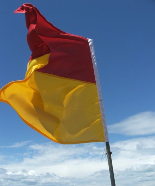 File:RedYellowFlag.jpg