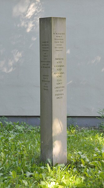 File:Reinhardsbrunn-Täufer-Stele-3-CTH.jpg