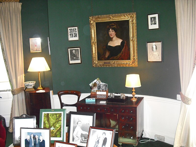 File:Shugborough green sitting room.JPG