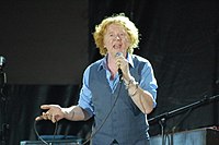 Mick Hucknall of Simply Red, 2009 Simply Red (1).jpg