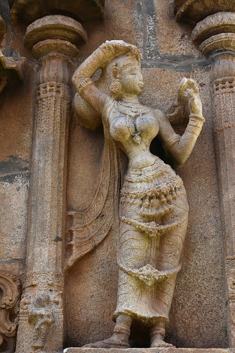 Sri Ranganathaswamy Temple, dedicated to Vishnu, in Srirangam, near Tiruchirappali (59) (23660014378).jpg