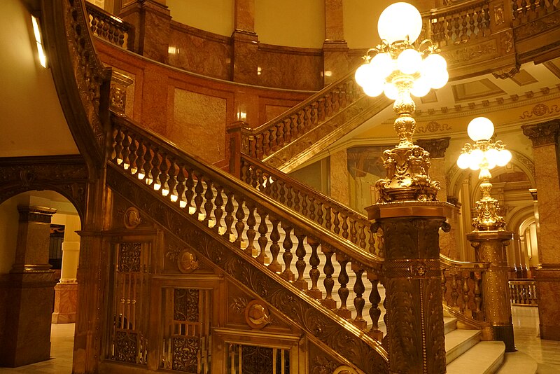 File:Stairwell (Colorado State Capitol).jpg