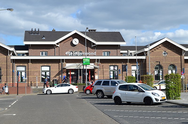 File:Station Roermond, straatzijde.jpg