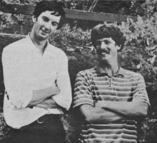 Yanovsky's replacement Jerry Yester (right) with Steve Boone, July 1967 Steve Boone and Jerry Yester, 1967.png