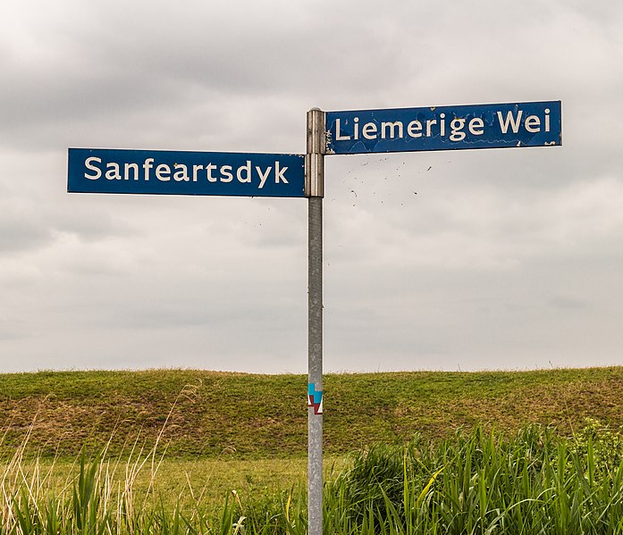 File:Straatnaambord op grens van Nijemirdum-Oudemirdum. 10-06-2020 (actm.) 01.jpg