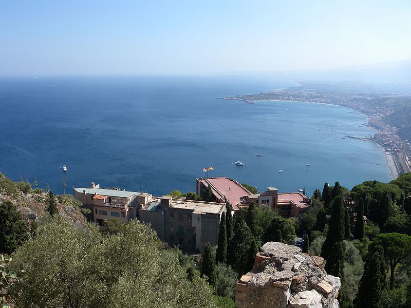 File:Taormina's coast (3766487132).jpg