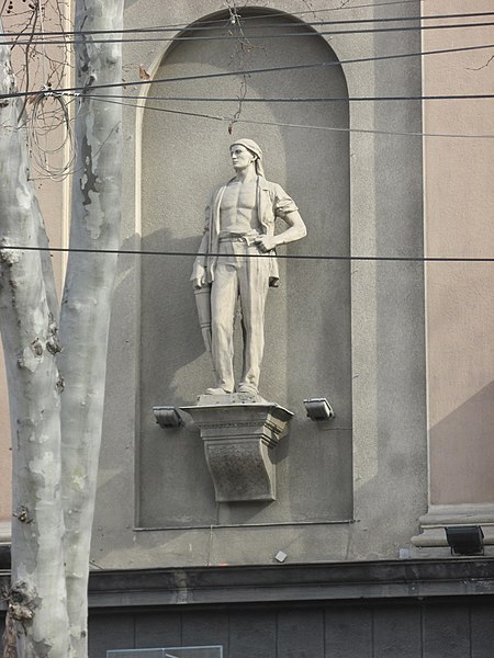 File:Tbilisi, Rustaveli cinema statue 3.JPG