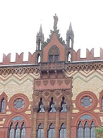 A fachada ocidental de uma antiga fábrica de tapetes em Glasgow.