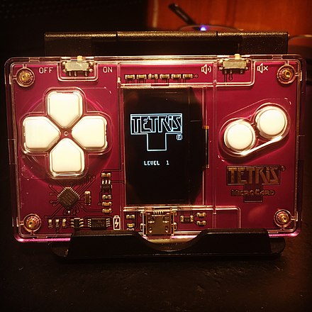 Arduboy-based Tetris MicroCard