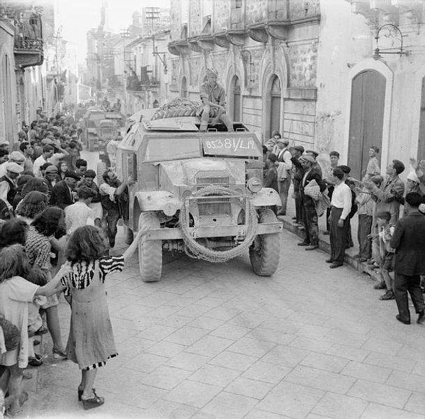 File:The British Army in Sicily 1943 NA4940.jpg