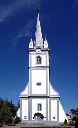 Tiachiv Zakarpatska-Reformatus church-general view.jpg