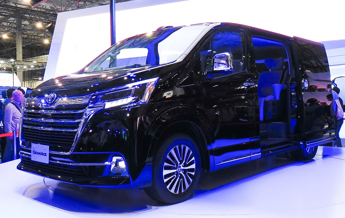 ファイル:Toyota Granace Premium Tokyo moter show 2019 IMG 0393 