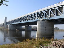 Il Ponte-canale (Wasserstraßenkreuz Magdeburg) di Magdeburgo.