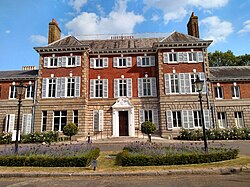 Twickenham, York House, front.jpg