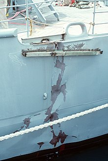 A hull crack caused by the mine that detonated underneath Princeton. USS Princeton (CG-59) hull crack.jpg