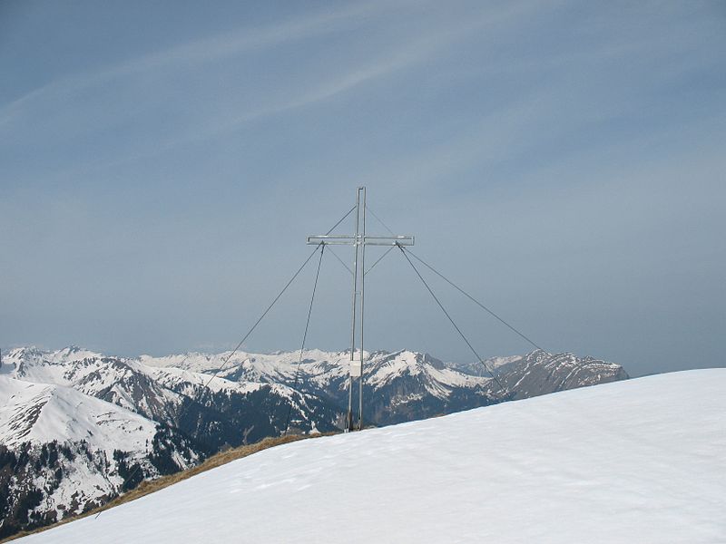 File:Uentschenspitze Gipfelkreuz.JPG