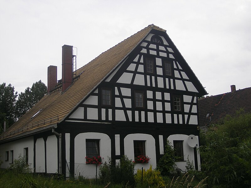 File:Umgebindehaus Mohlis.jpg