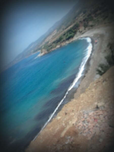 File:Une plage de sidi Abderrahmen.jpg