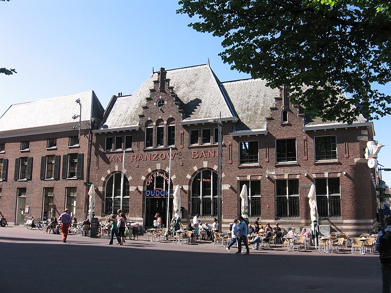 File:Van Ranzows Bank , Dudok - Arnhem.jpg