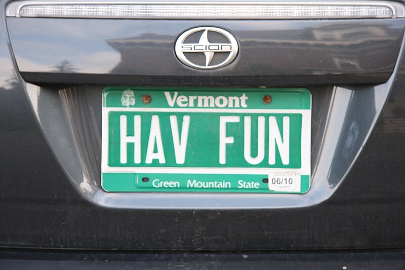 File:Vermont license plate HAV FUN - Flickr - exfordy.jpg