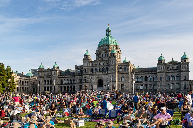 File:Victoria public holiday on Vancouver island (42914114490).jpg