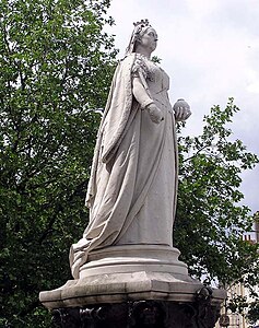 Statue of Queen Victoria on College Green, Bristol