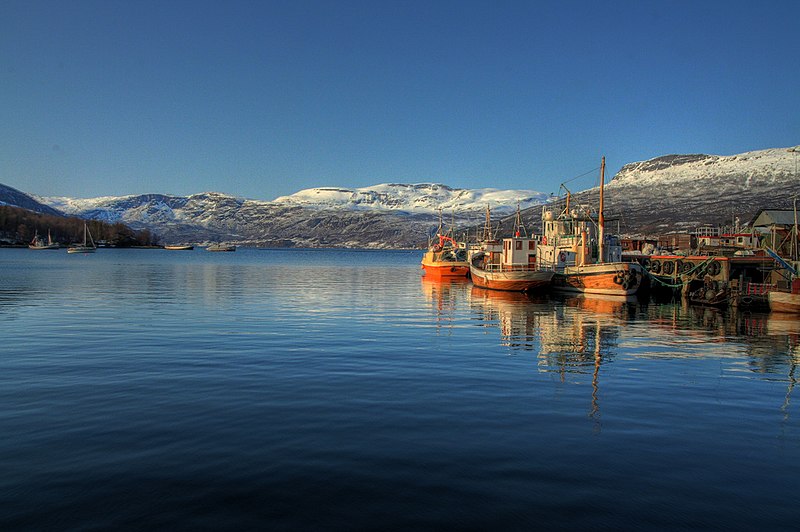 Archivo:View from Gratangen HDR.jpg