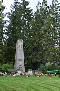 Cementerio soviético WAK BALI 01.jpg