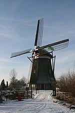 Waardenburg - poldermolen di de sneeuw.jpg